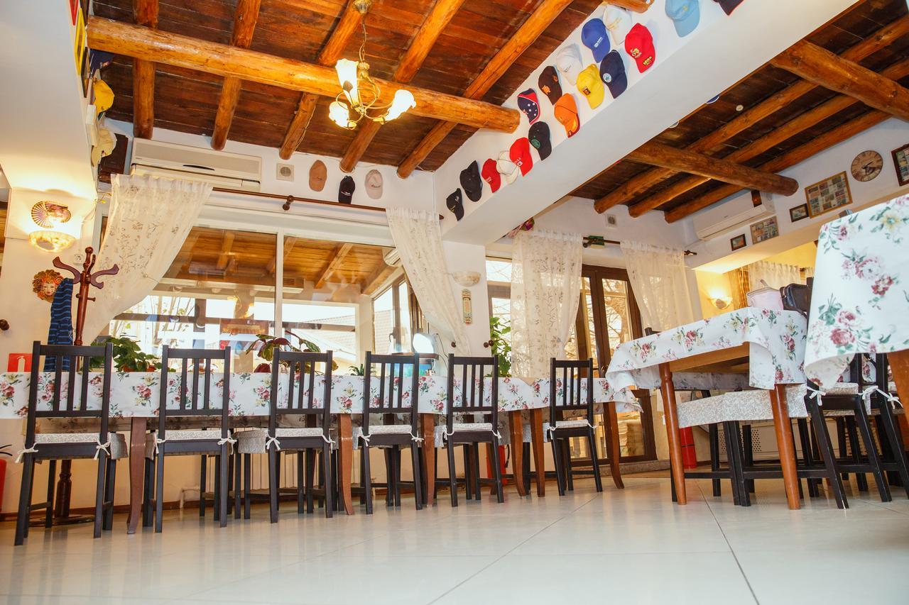 Mini Hotel Venezia Atyraū Dış mekan fotoğraf