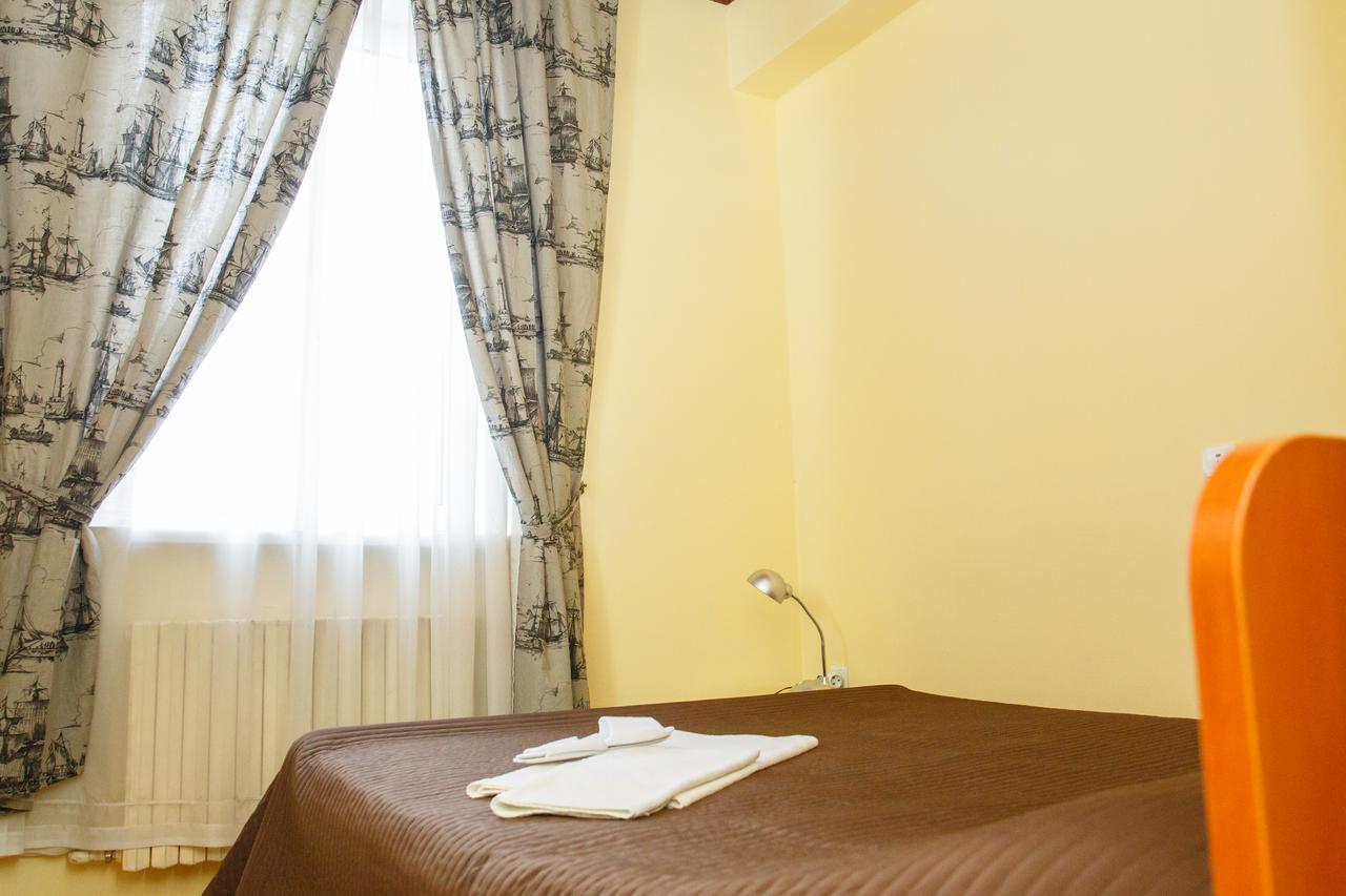 Mini Hotel Venezia Atyraū Dış mekan fotoğraf